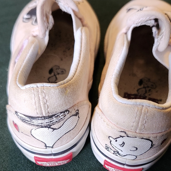 Vans x Peanuts Classic Slip-On - Picture 2 of 3